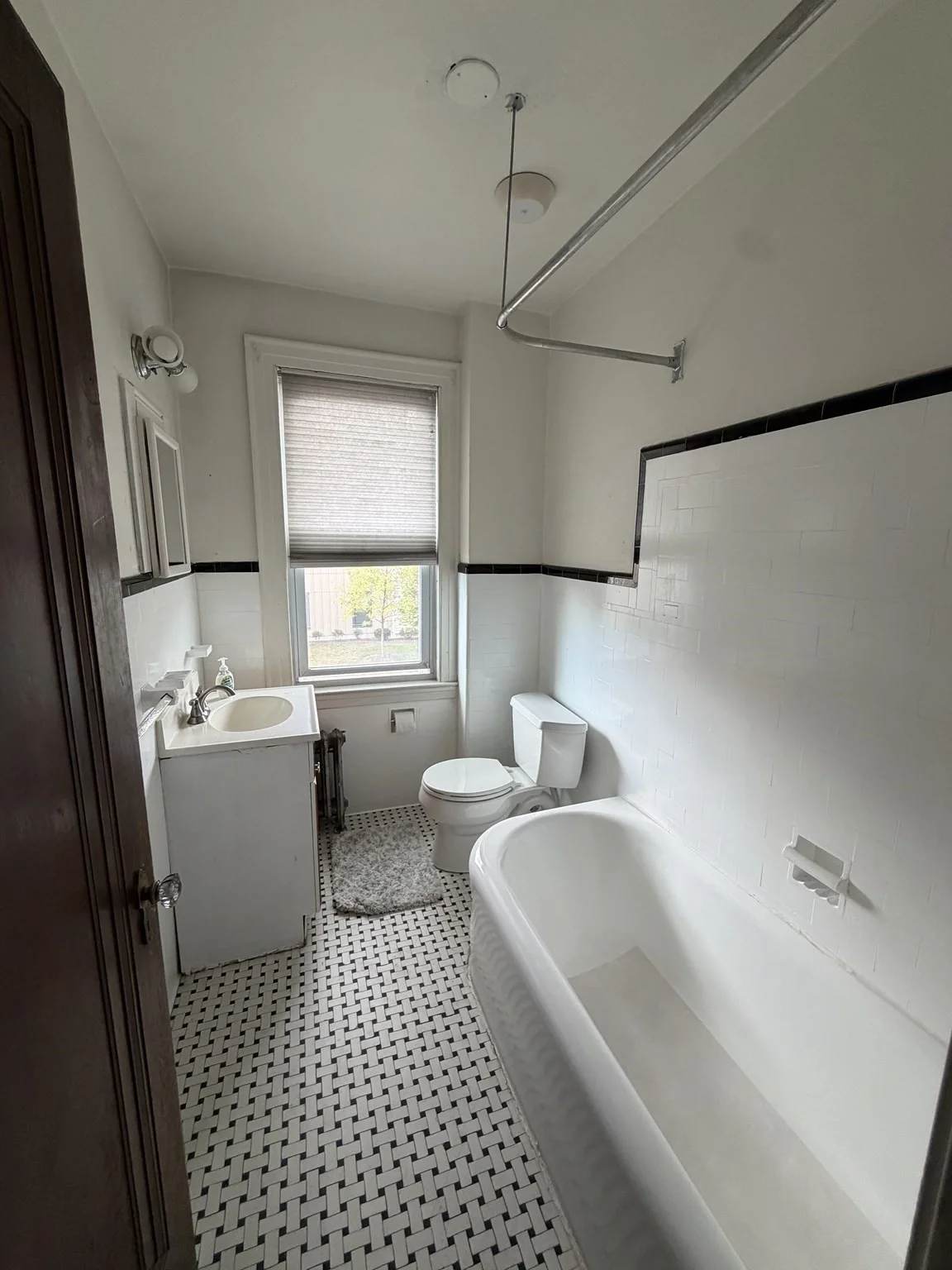 2 bed, 1 bath apartment for rent at 36 Newton St Unit 2, Waltham — photo 11 of 13