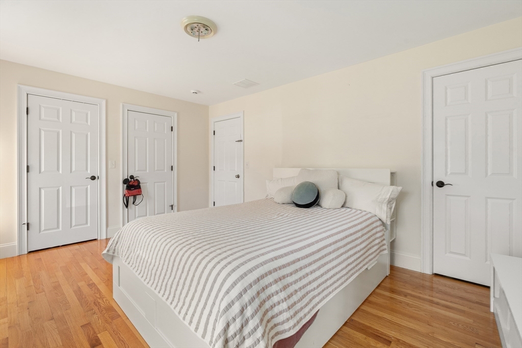 6 bed, 4+ bath apartment for rent at 36 Normandy Rd, Lexington — photo 14 of 32
