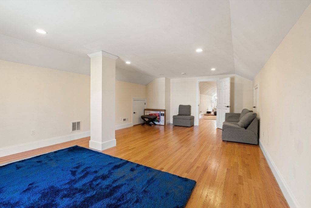 6 bed, 4+ bath apartment for rent at 36 Normandy Rd, Lexington — photo 27 of 32