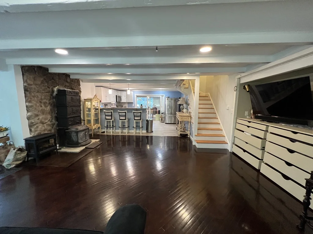 4 bed, 2 bath apartment for rent at 36 Oak Cliff Rd, East Weymouth — photo 7 of 40