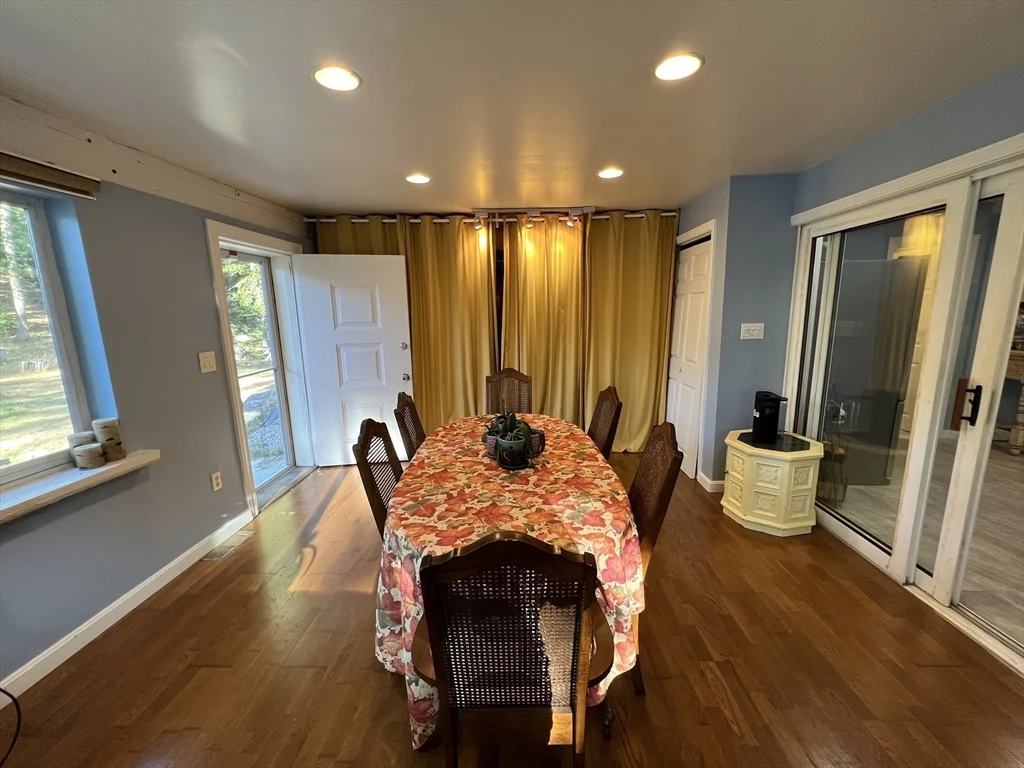 4 bed, 2 bath apartment for rent at 36 Oak Cliff Rd, East Weymouth — photo 9 of 40