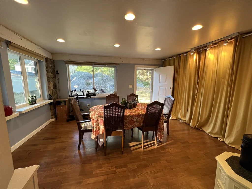 4 bed, 2 bath apartment for rent at 36 Oak Cliff Rd, East Weymouth — photo 8 of 40
