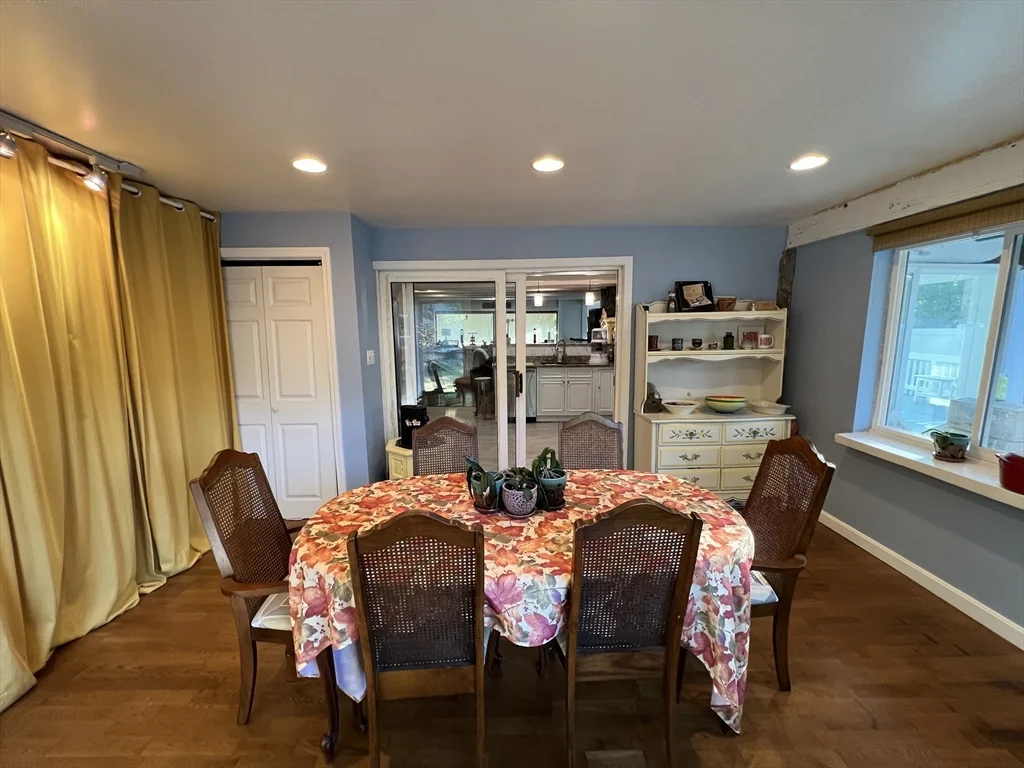 4 bed, 2 bath apartment for rent at 36 Oak Cliff Rd, East Weymouth — photo 10 of 40