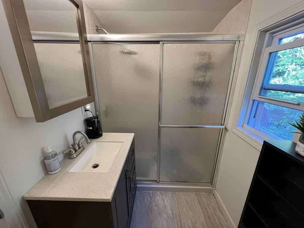 4 bed, 2 bath apartment for rent at 36 Oak Cliff Rd, East Weymouth — photo 16 of 40