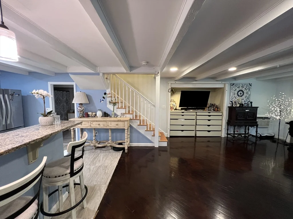 4 bed, 2 bath apartment for rent at 36 Oak Cliff Rd, East Weymouth — photo 3 of 40