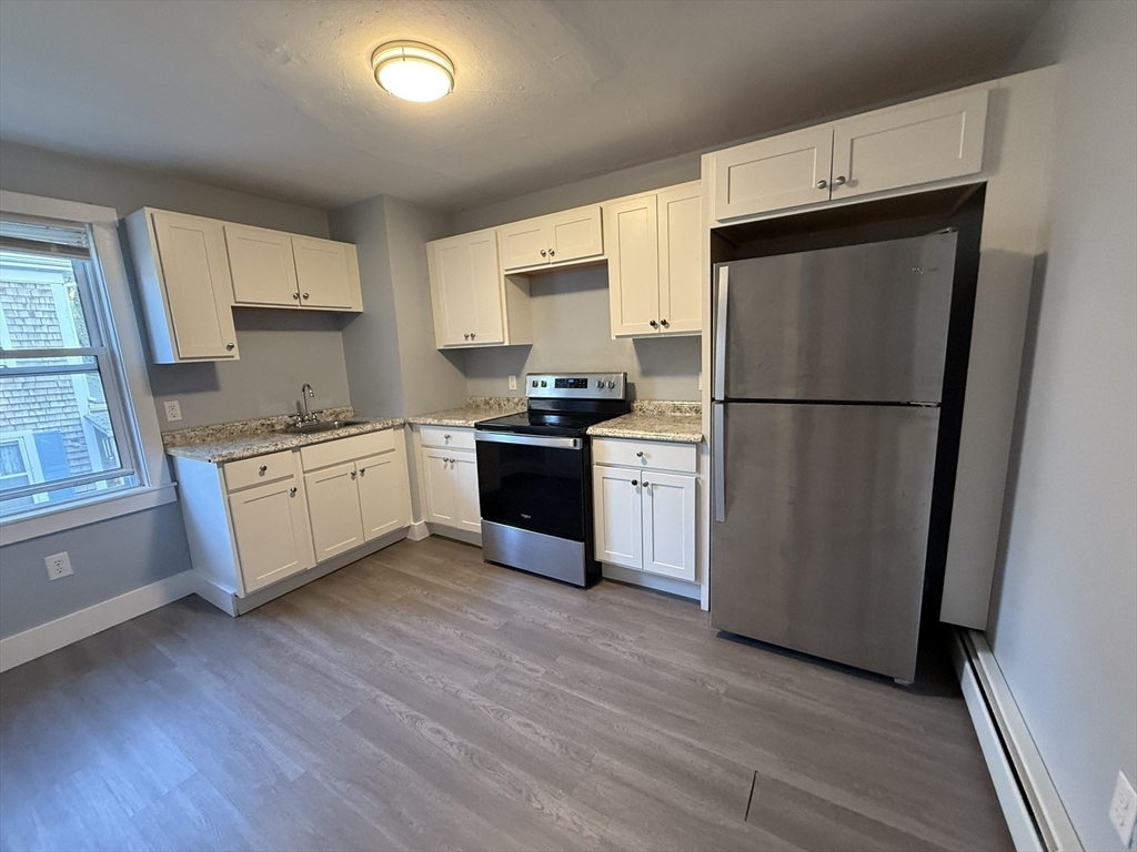 2 bed, 1 bath apartment for rent at 36 Oak St Unit 2, Downtown — photo 4 of 21