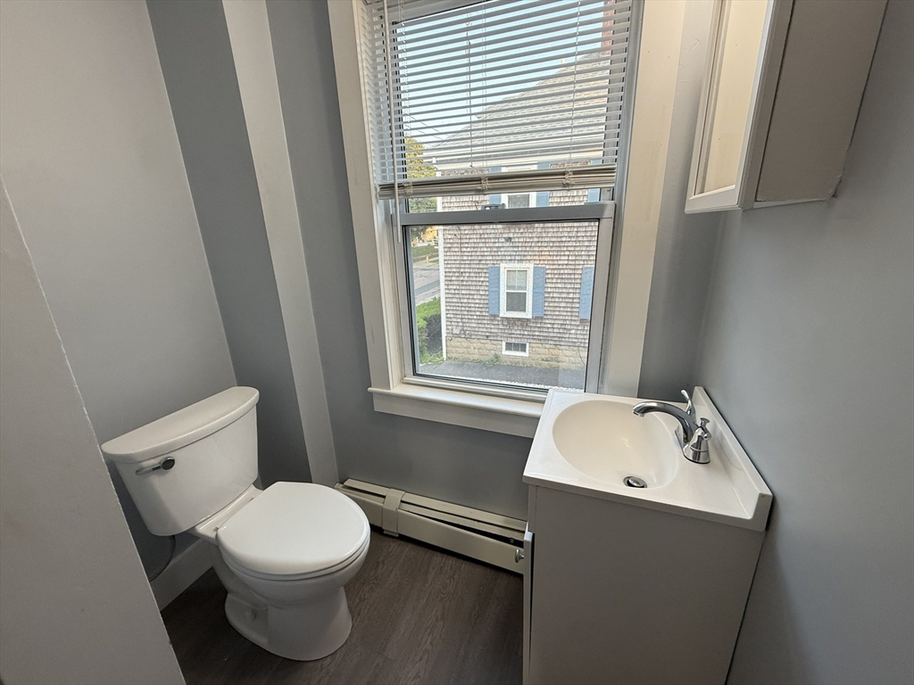 2 bed, 1 bath apartment for rent at 36 Oak St Unit 2, Downtown — photo 17 of 21