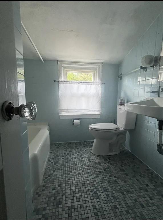 4 bed, 2 bath apartment for rent at 36 Oconnell St, East Springfield — photo 10 of 14