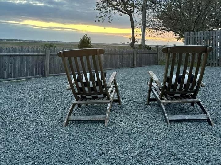 2 bed, 1 bath apartment for rent at 36 Old Point Rd Unit Short, Plum Island — photo 15 of 21