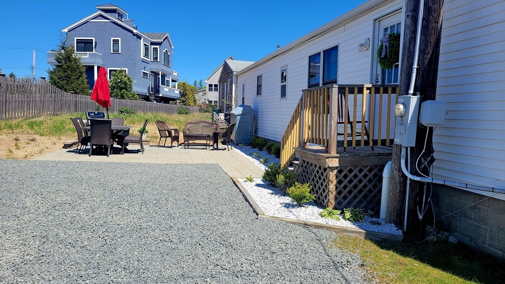 2 bed, 1 bath apartment for rent at 36 Old Point Rd Unit Short, Plum Island — photo 2 of 21