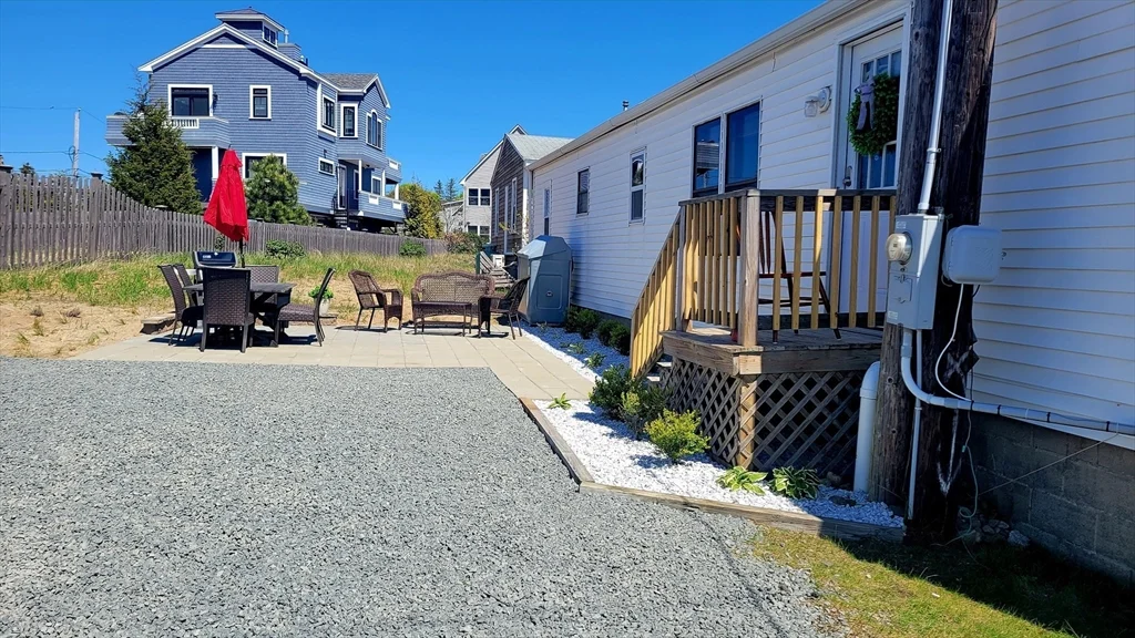 2 bed, 1 bath apartment for rent at 36 Old Point Rd Unit WINTER, Plum Island — photo 2 of 21