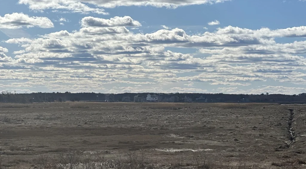 2 bed, 1 bath apartment for rent at 36 Old Point Rd Unit WINTER, Plum Island — photo 14 of 21
