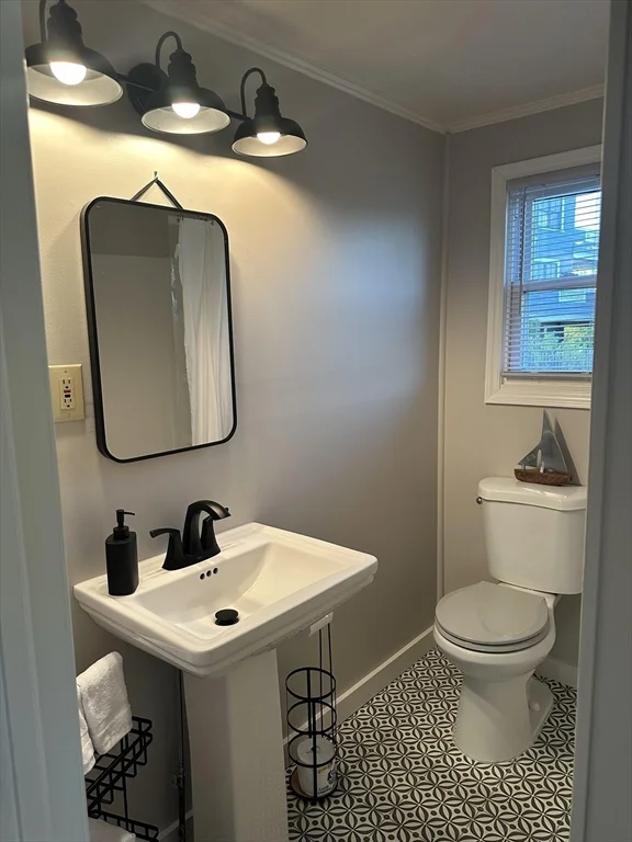 2 bed, 1 bath apartment for rent at 36 Old Point Rd Unit WINTER, Plum Island — photo 8 of 21