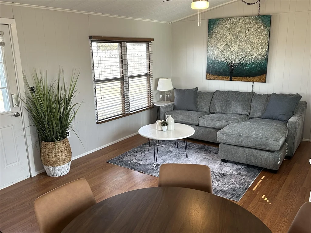 2 bed, 1 bath apartment for rent at 36 Old Point Rd Unit WINTER, Plum Island — photo 4 of 21