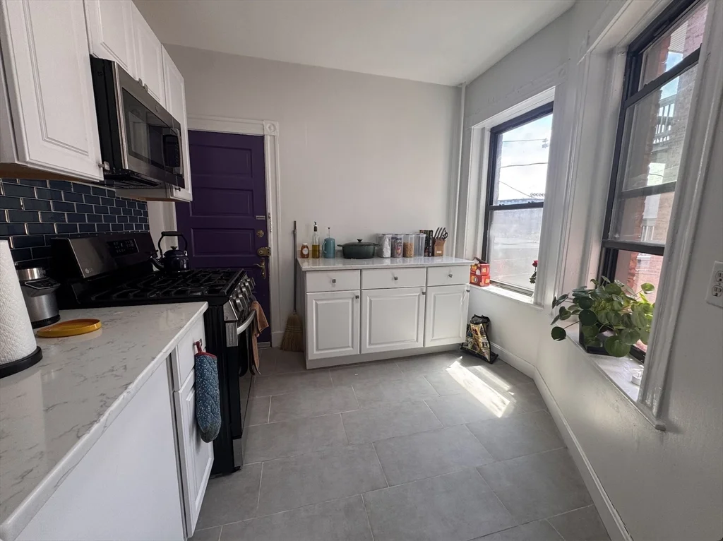 2 bed, 1 bath apartment for rent at 36 Orkney Rd Unit 3, Brighton — photo 6 of 7