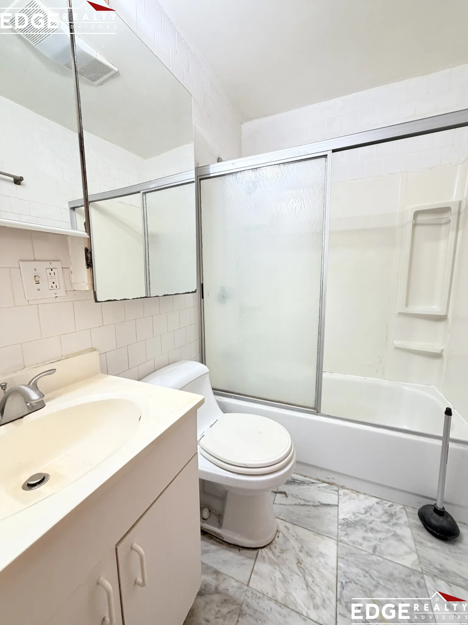 4 bed, 2 bath apartment for rent at 36 Park Vale Ave Unit 3, Brighton — photo 7 of 12