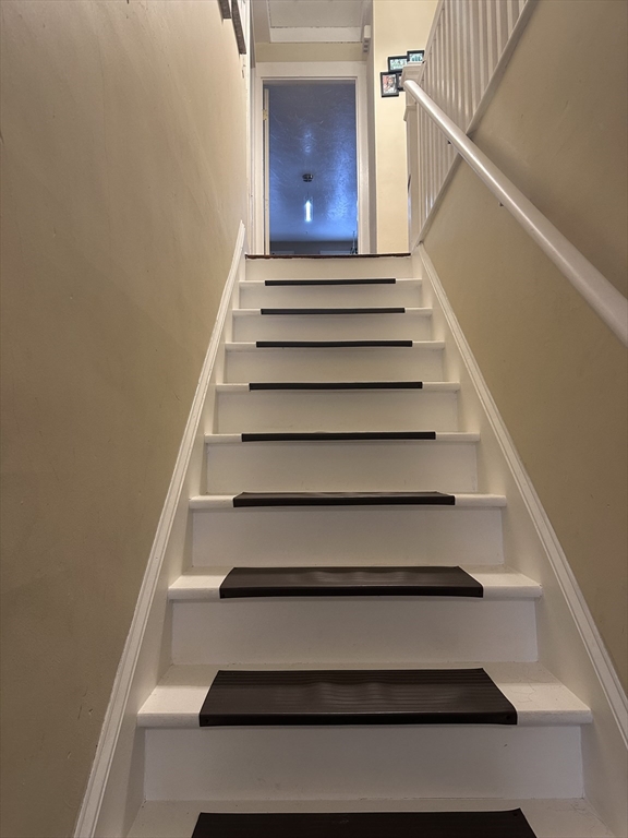2 bed, 1 bath apartment for rent at 36 Pond St Unit 2, Avon — photo 3 of 14