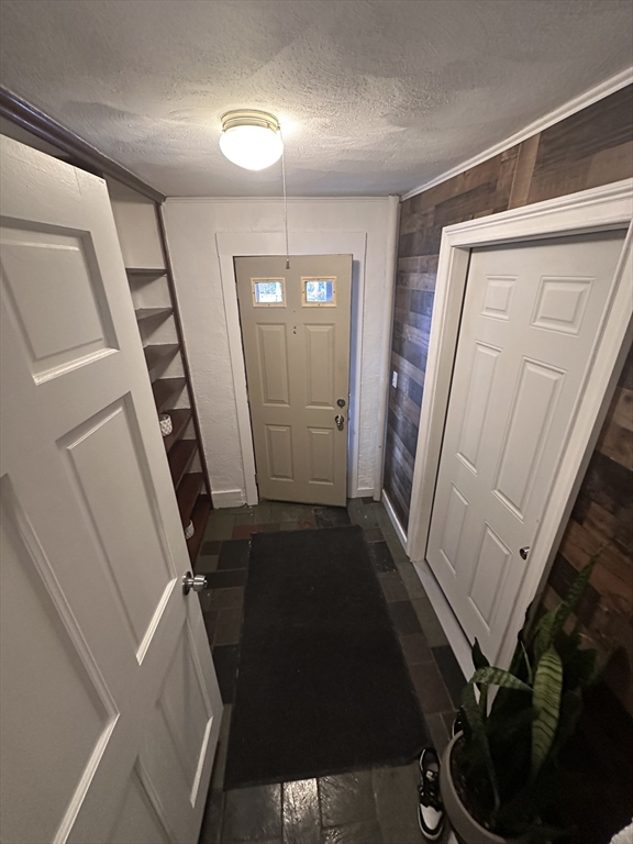 2 bed, 1 bath apartment for rent at 36 Pond St Unit 2, Avon — photo 2 of 14