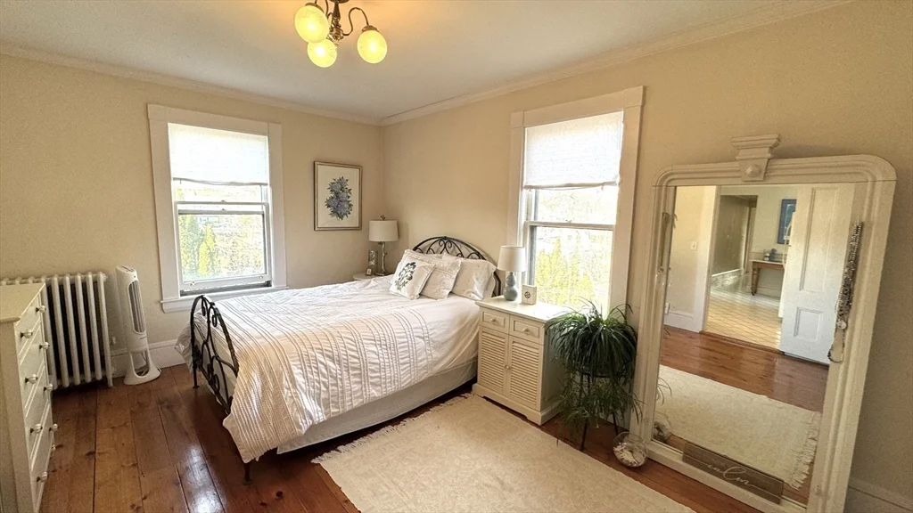 2 bed, 1 bath apartment for rent at 36 Pond St Unit 2, Marblehead — photo 9 of 15