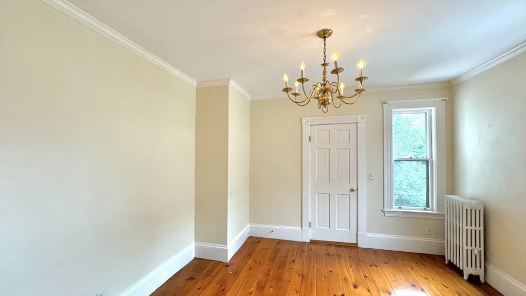 2 bed, 1 bath apartment for rent at 36 Pond St Unit 2, Marblehead — photo 11 of 15