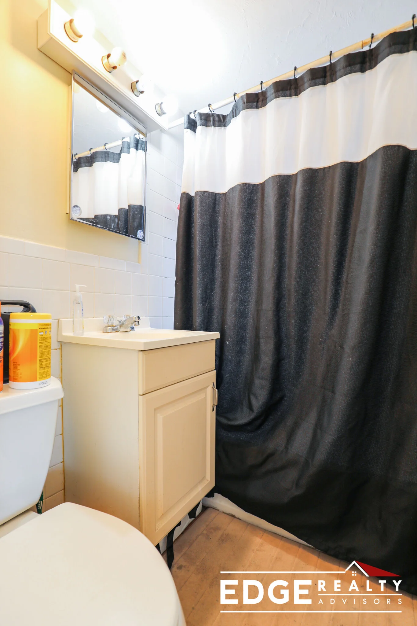 5 bed, 2 bath apartment for rent at 36 Pratt St Unit 1, Allston — photo 11 of 12