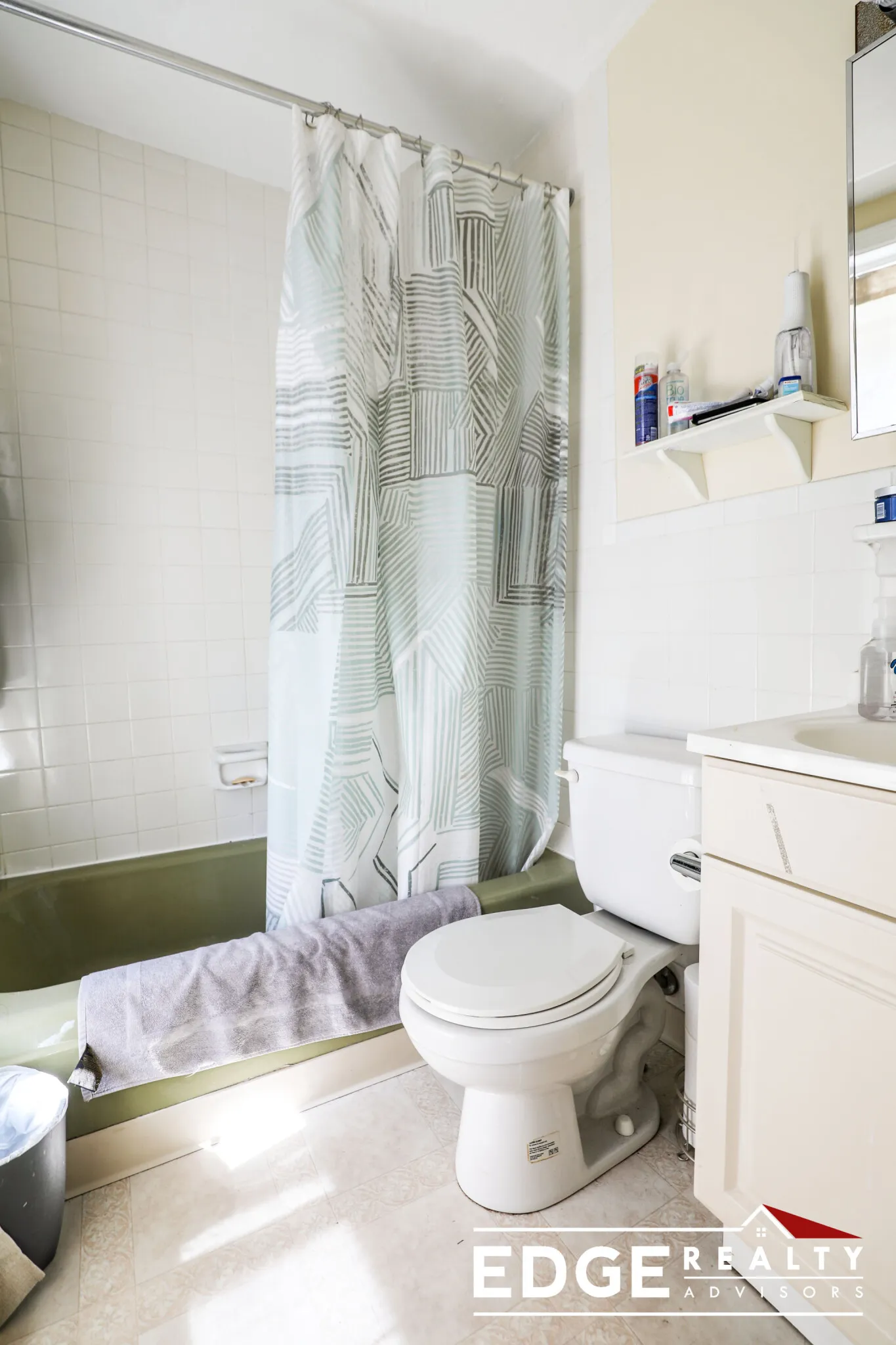 5 bed, 2 bath apartment for rent at 36 Pratt St Unit 1, Allston — photo 8 of 12