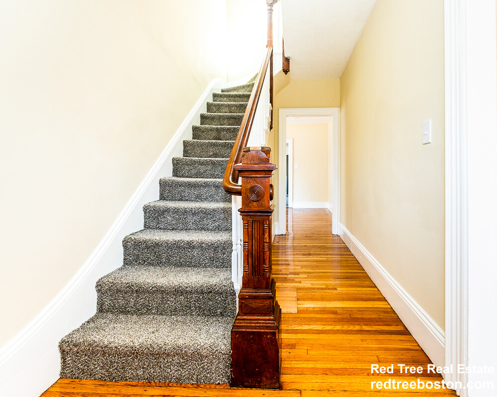 5 bed, 2 bath apartment for rent at 36 Pratt St Unit House, Allston — photo 10 of 14