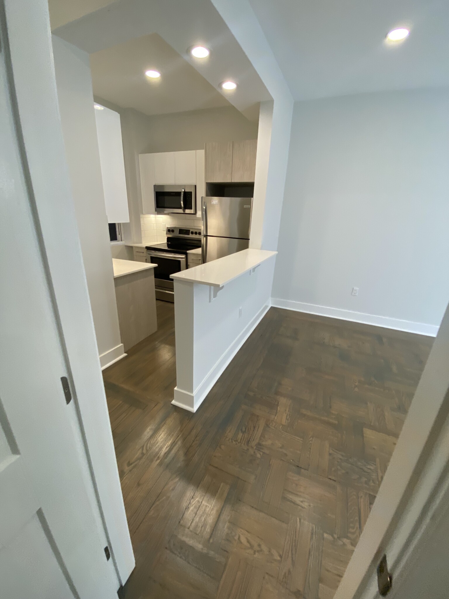 2 bed, 1 bath apartment for rent at 36 Queensberry St Unit 4, Fenway — photo 3 of 15