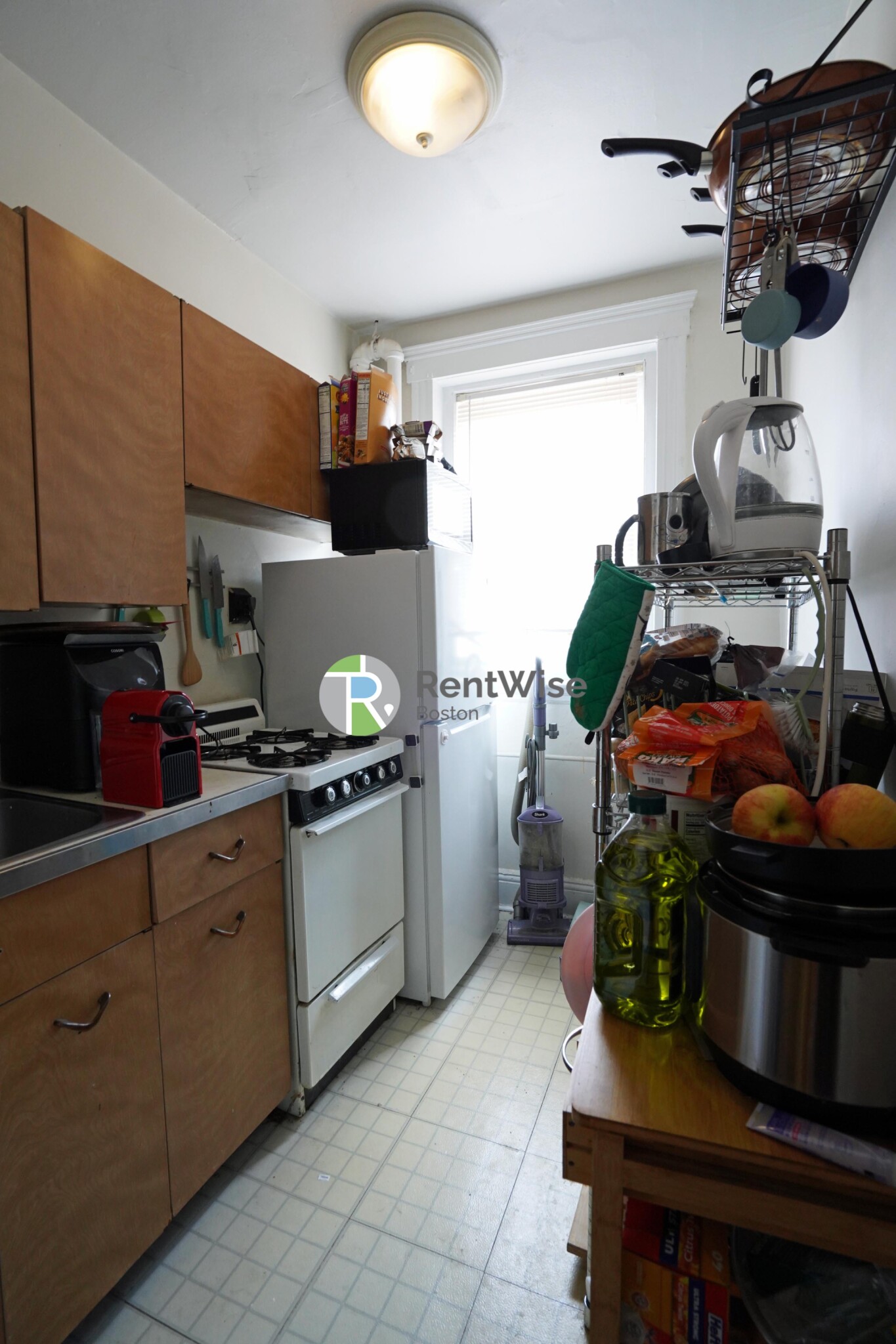 Studio bed, 1 bath apartment for rent at 36 Quint Ave Unit 15, Allston — photo 5 of 12