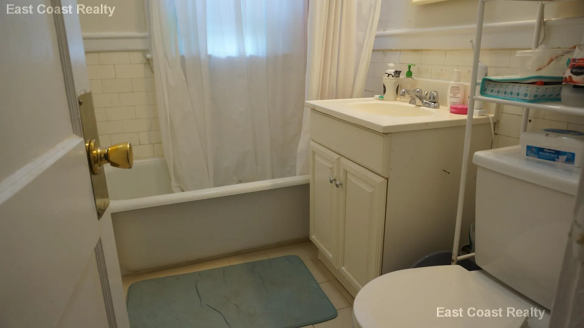 1 bed, 1 bath apartment for rent at 36 Quint Ave Unit 16, Allston — photo 9 of 11