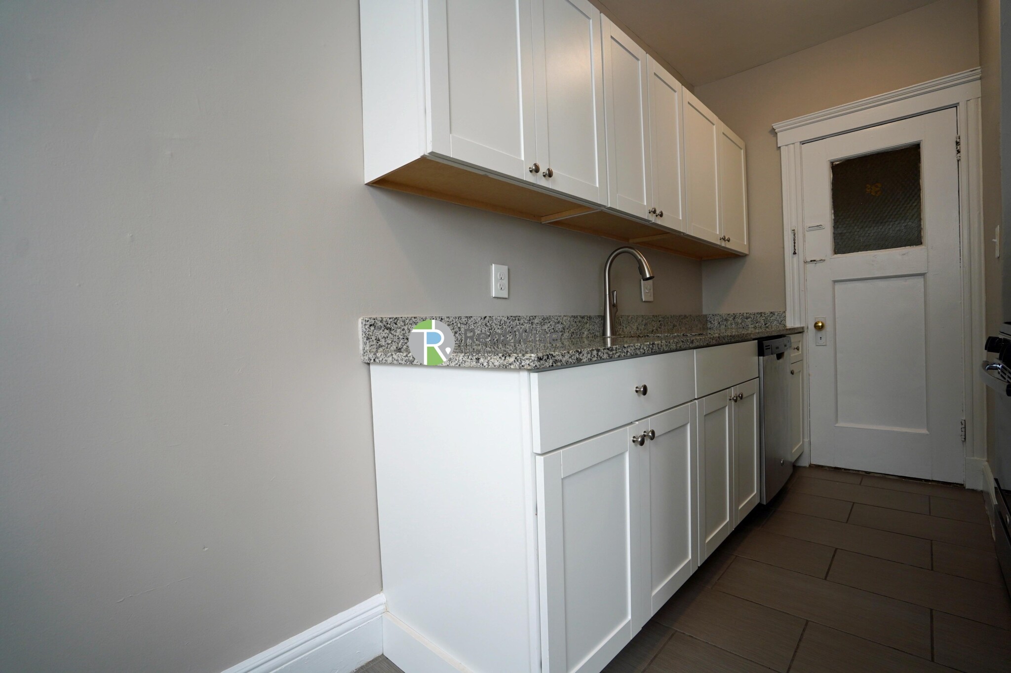1 bed, 1 bath apartment for rent at 36 Quint Ave Unit 3, Allston — photo 6 of 19