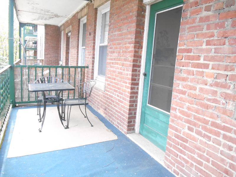 1 bed, 1 bath apartment for rent at 36 Quint Ave Unit 8, Allston — photo 2 of 22