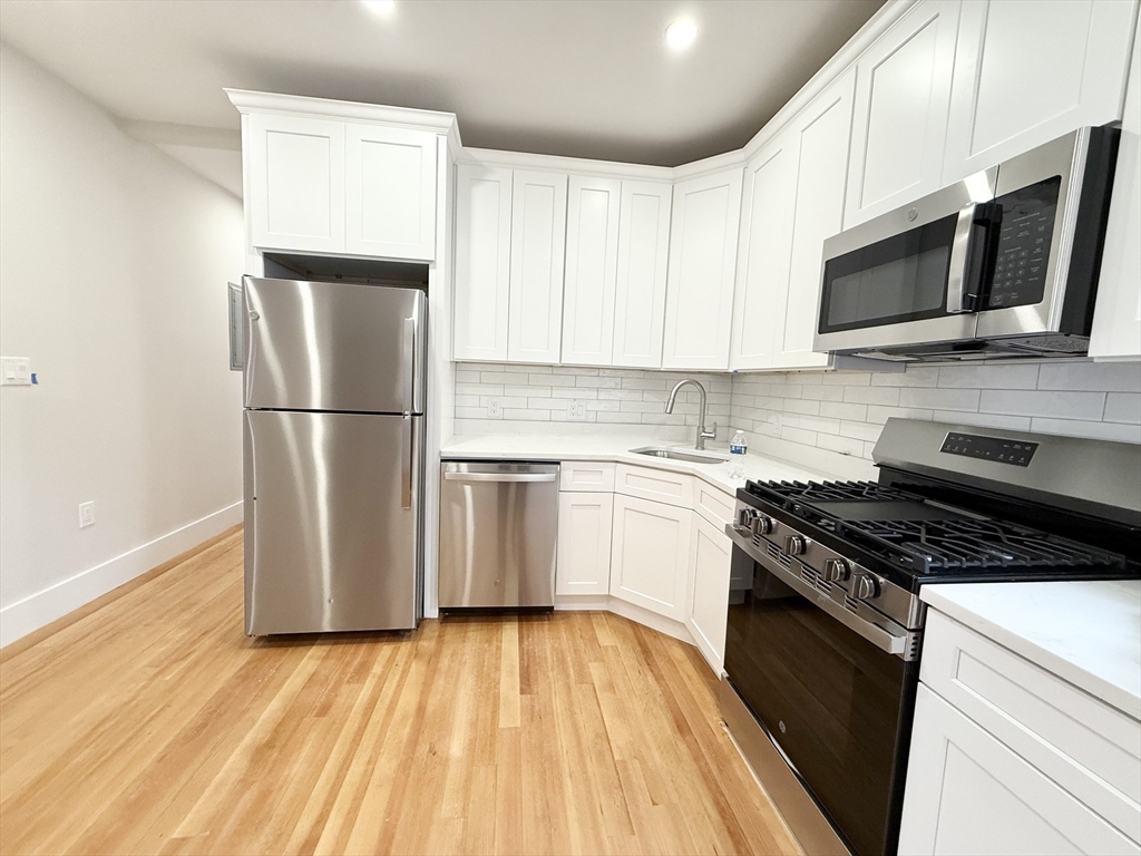 3 bed, 1 bath apartment for rent at 36 Raven St Unit 1, Dorchester — photo 1 of 8