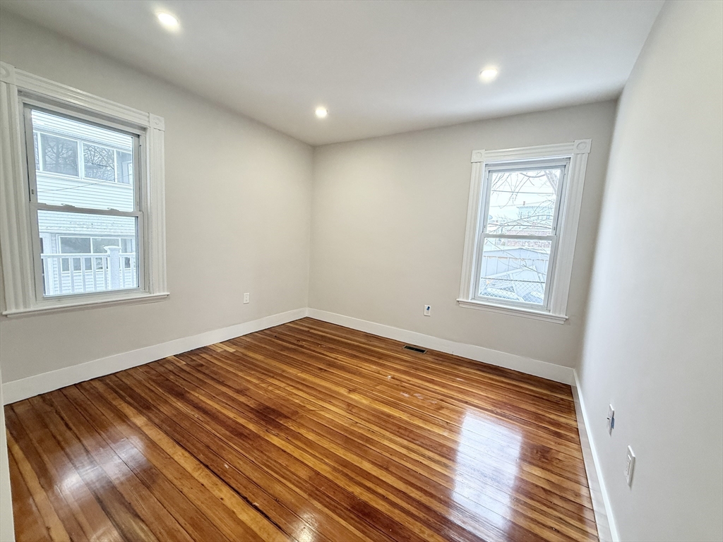 3 bed, 1 bath apartment for rent at 36 Raven St Unit 1, Dorchester — photo 5 of 8