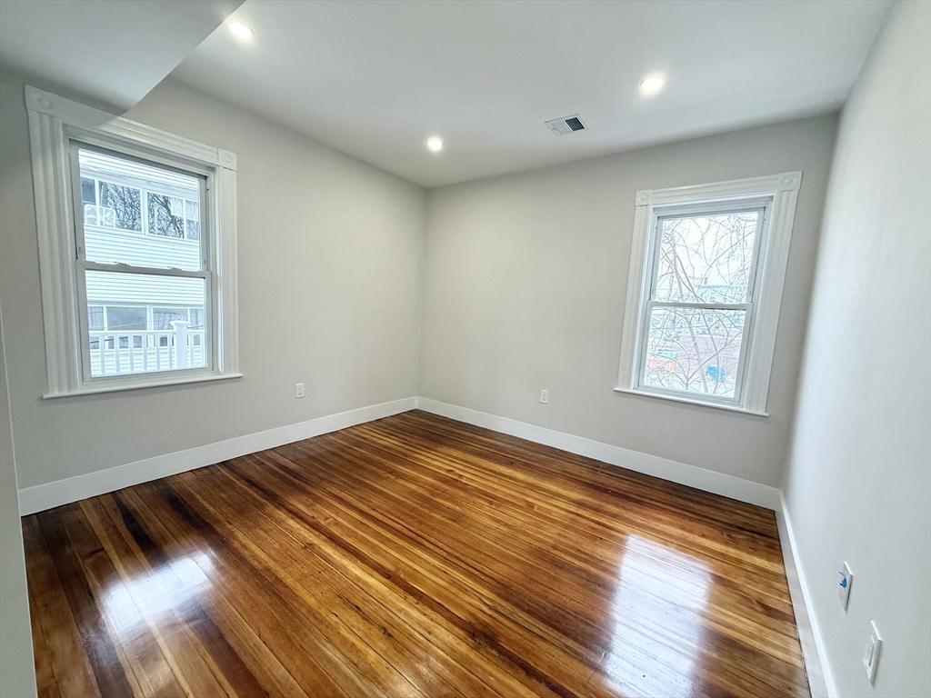 3 bed, 1 bath apartment for rent at 36 Raven St Unit 2, Dorchester — photo 4 of 8