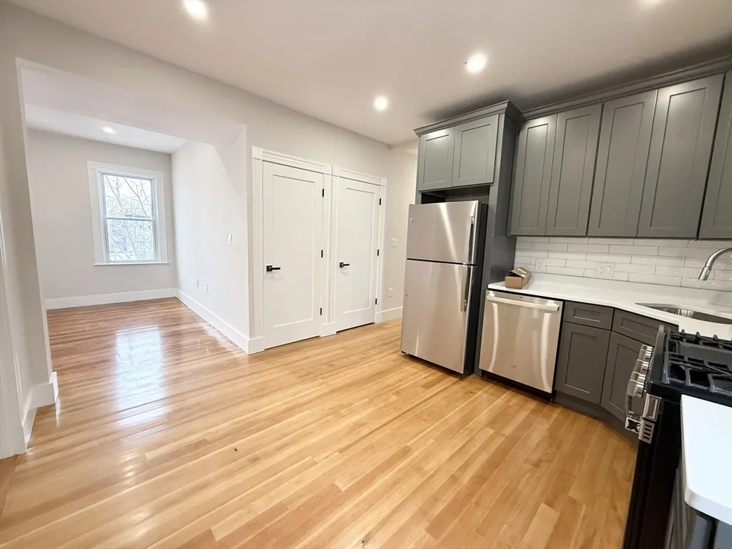 3 bed, 1 bath apartment for rent at 36 Raven St Unit 3, Dorchester — photo 2 of 8