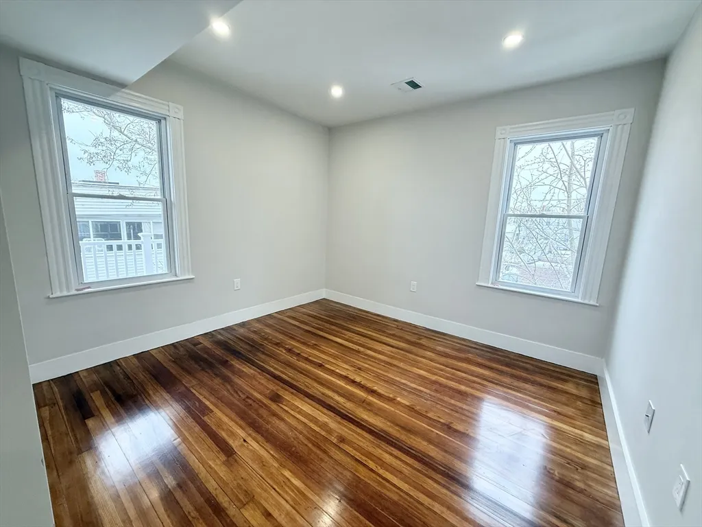 3 bed, 1 bath apartment for rent at 36 Raven St Unit 3, Dorchester — photo 5 of 8