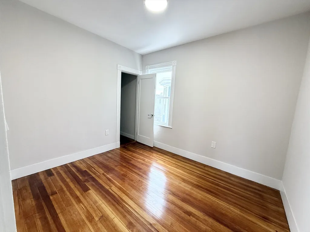 3 bed, 1 bath apartment for rent at 36 Raven St Unit 3, Dorchester — photo 6 of 8