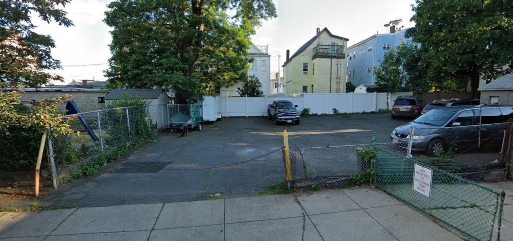 Studio bed apartment for rent at 36 Raven Unit Parking#7, Dorchester