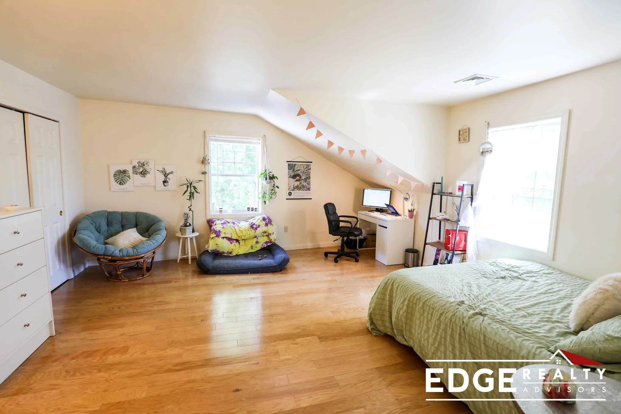 5 bed, 2.5 bath apartment for rent at 36 Raymond St Unit 36, Allston — photo 8 of 10