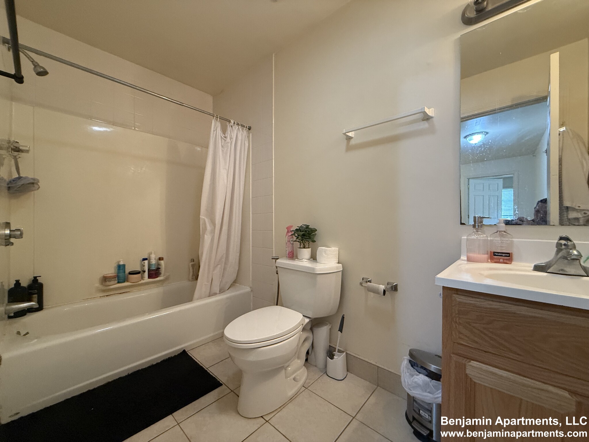 5 bed, 2.5 bath apartment for rent at 36 Raymond St Unit 36B, Lower Allston — photo 20 of 21