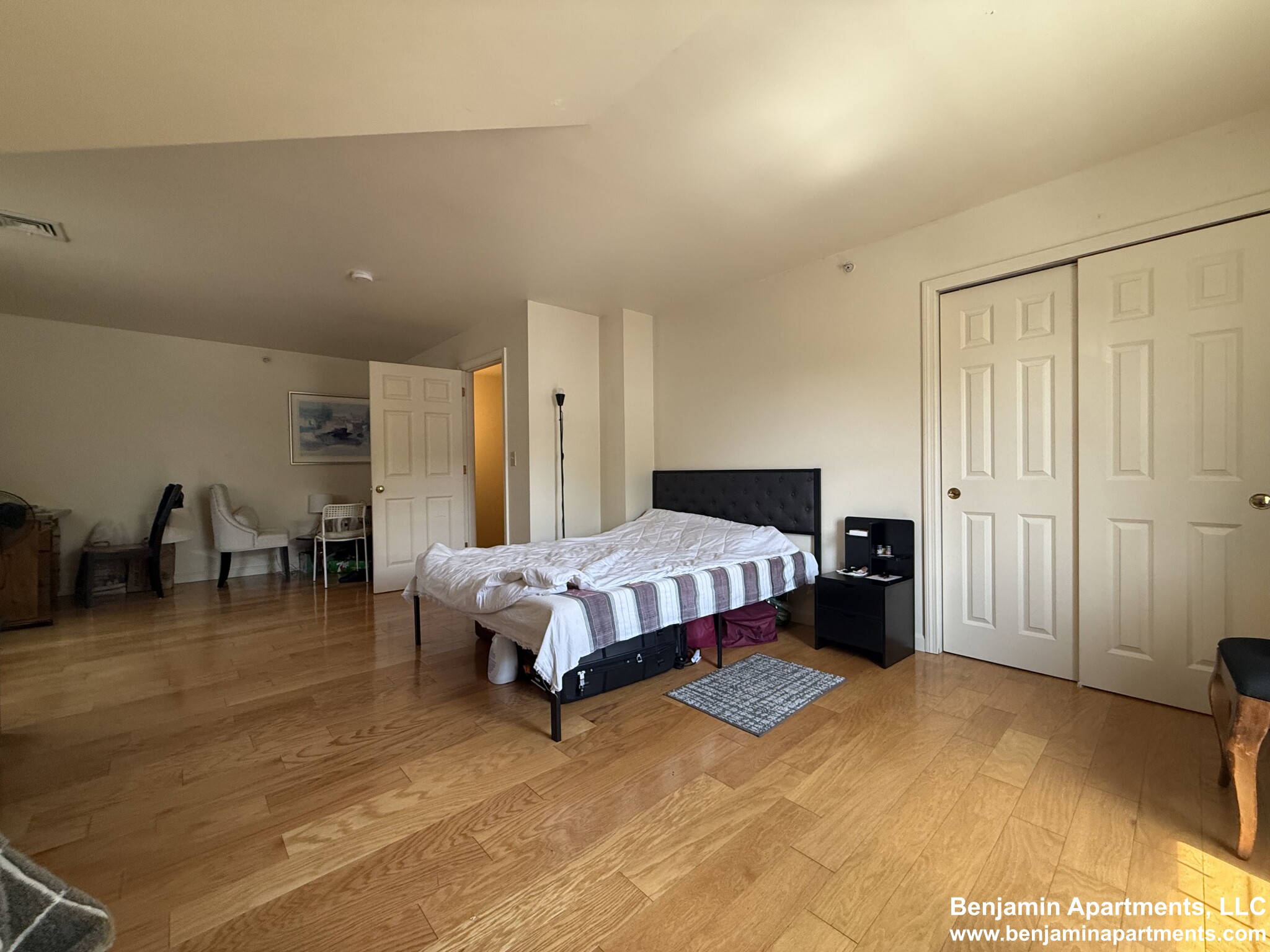 5 bed, 2.5 bath apartment for rent at 36 Raymond St Unit 36B, Lower Allston — photo 17 of 21