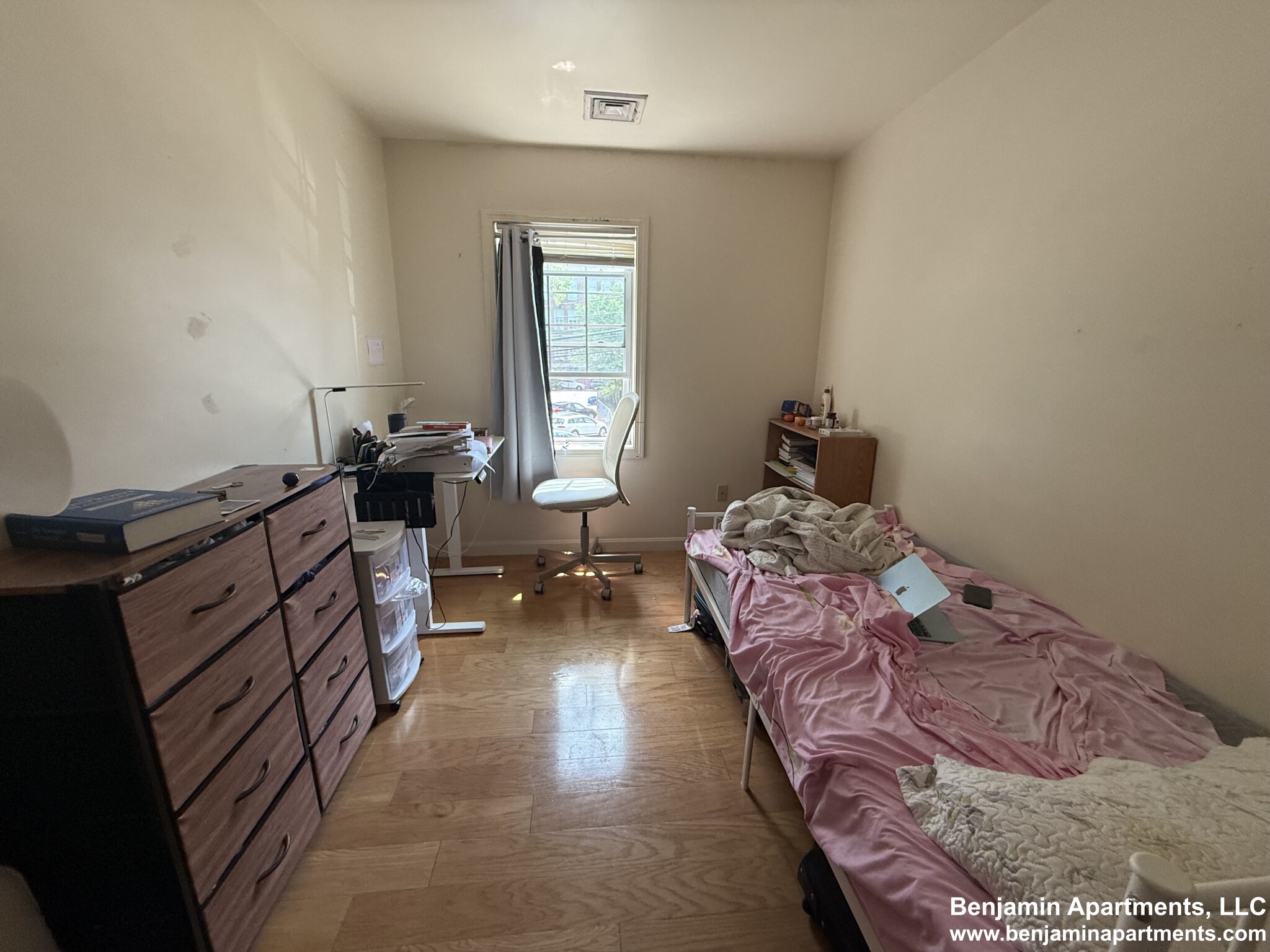 5 bed, 2.5 bath apartment for rent at 36 Raymond St Unit 36B, Lower Allston — photo 8 of 21