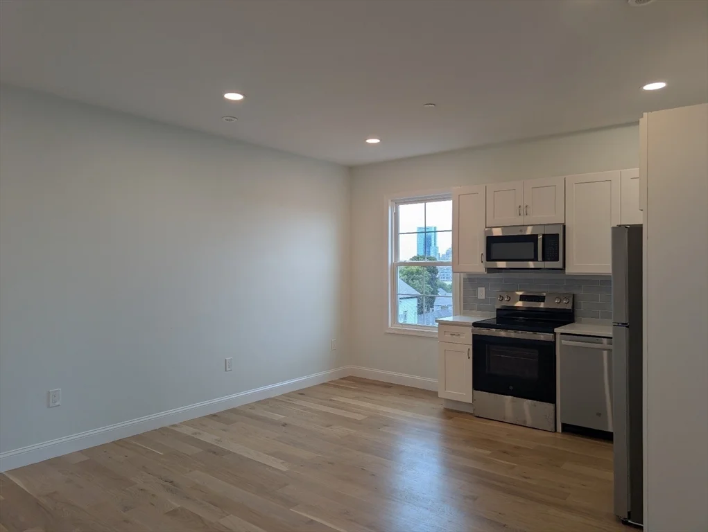 4 bed, 2 bath apartment for rent at 36 Regent St Unit 1, Roxbury — photo 2 of 12
