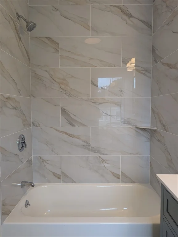 4 bed, 2 bath apartment for rent at 36 Regent St Unit 1, Roxbury — photo 6 of 12