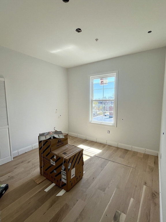 4 bed, 2 bath apartment for rent at 36 Regent St Unit 2, Roxbury — photo 4 of 11