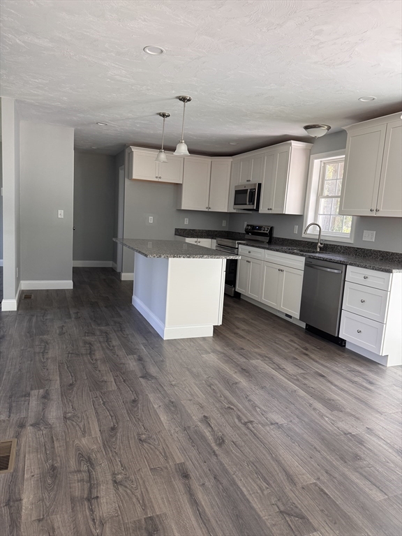 3 bed, 2 bath apartment for rent at 36 Restful Ln, Wareham — photo 6 of 24
