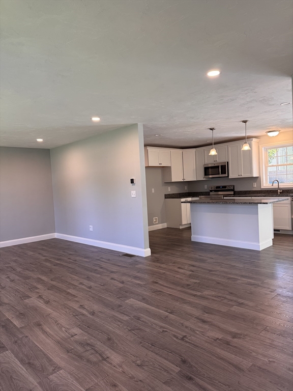 3 bed, 2 bath apartment for rent at 36 Restful Ln, Wareham — photo 12 of 24