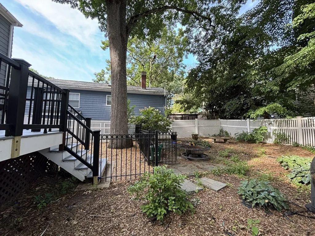4 bed, 2 bath apartment for rent at 36 Risley Rd Unit 36, Chestnut Hill — photo 33 of 36