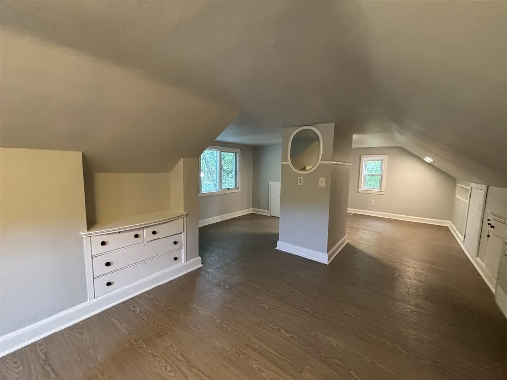 4 bed, 2 bath apartment for rent at 36 Risley Rd Unit 36, Chestnut Hill — photo 23 of 36